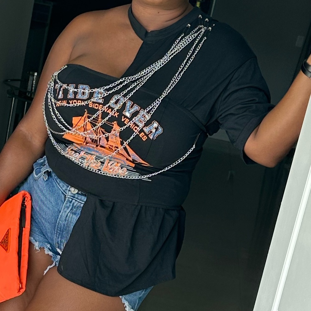 Black Graphic Top with chains